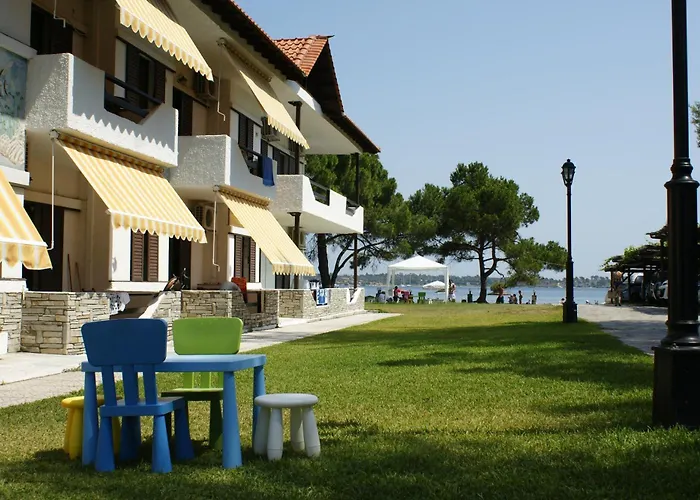 Haus Platanos Apartments & Bungalows By The Sea
